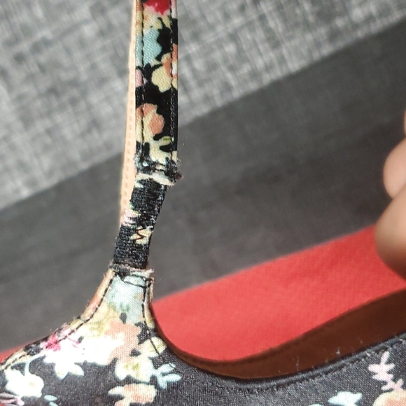 Women's Who What Wear Ankle wrap black with flower 🌼 🌸 accent stiletto heals. - Picture 8 of 9